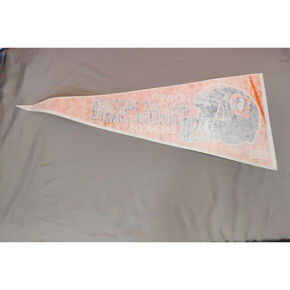 Vintage NFL Denver Broncos 1987 AFC Western Division Champs Felt Pennant 12"x30" - Picture 4 of 5